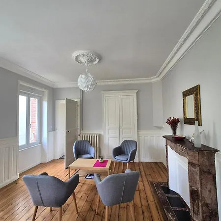 Charming House Close To The Centre In Semesterbostad Granville