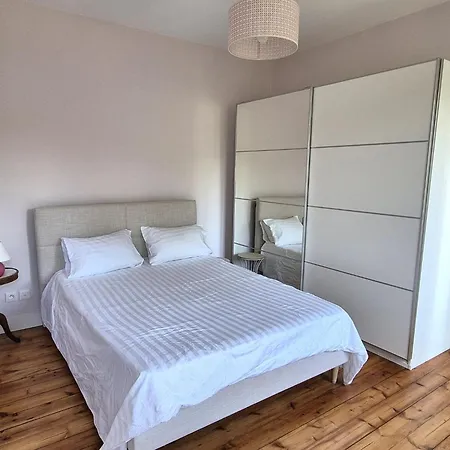 Charming House Close To The Centre In Semesterbostad