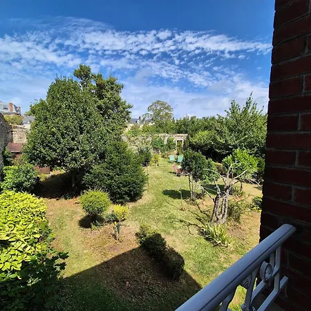 Charming House Close To The Centre In Holiday home *