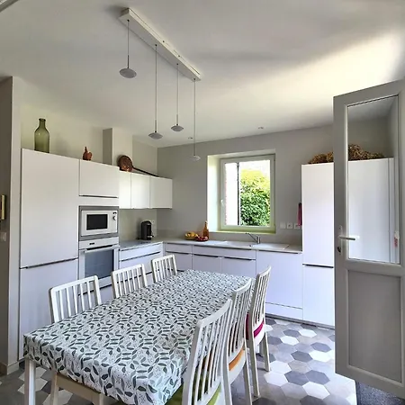 Charming House Close To The Centre In