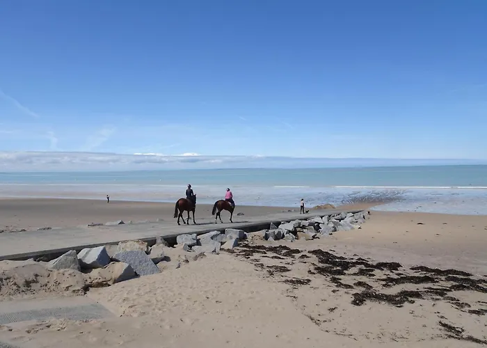펜션 Charming House Close To The Centre In *