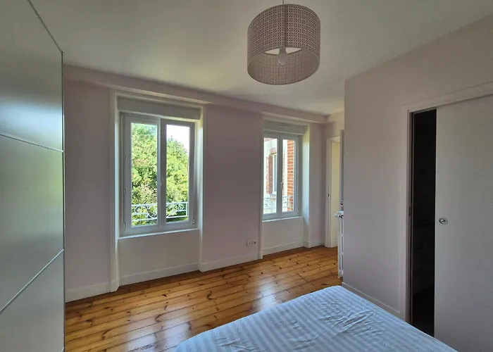 Charming House Close To The Centre In Casa vacanze Granville